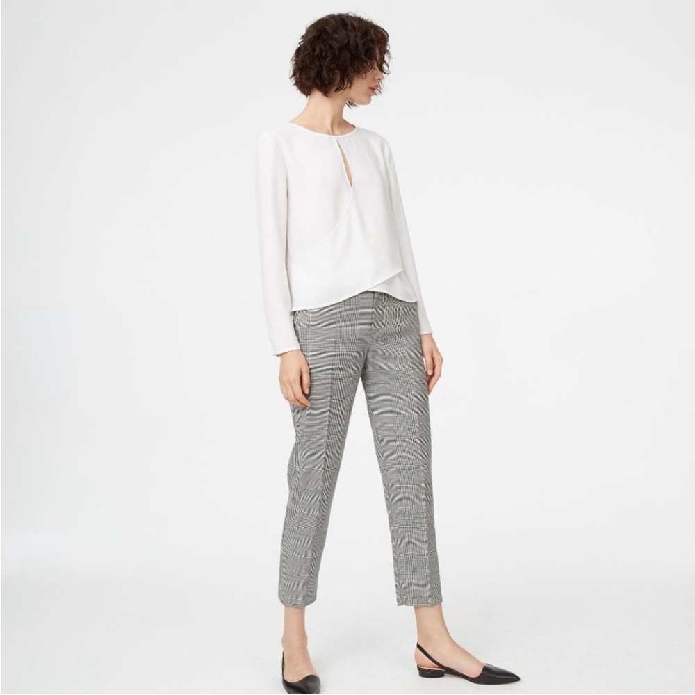 Club Monaco White Brixxtun faux wrap‎ keyhole Blouse size small